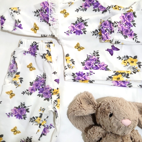 Matching sets - Picture 2 of 3